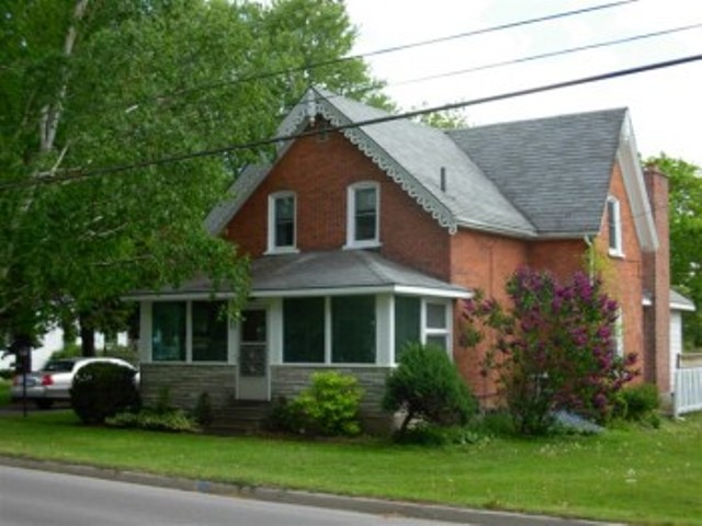 pictures/PLACES AND PICS OF INTEREST/Buildings/Hutchison Home Bloomfield.jpg